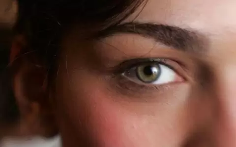 �Por qu� nuestros ojos pueden cambiar de color con los a�os?
