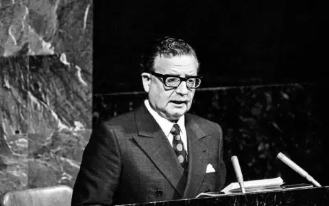 "Manzana Abierta": la figura de Salvador Allende, a 50 a�os del golpe militar