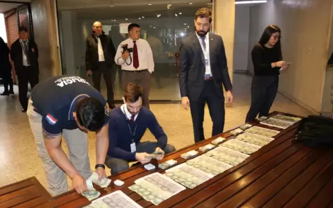 Durante entrega vigilada, detienen a presuntos extorsionadores