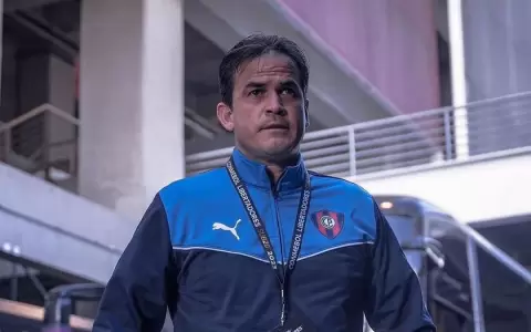 Cerro Porte�o despidi� a Diego Gavil�n