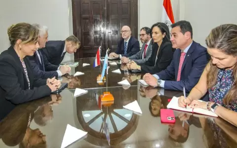 Hermetismo y tensa calma en Hidrov�a