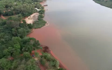 Intervienen arenera que estar�a contaminando aguas del r�o Acaray en el este
