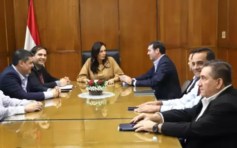 Autoridades del MOPC mantienen reuniones clave con gremios transportistas