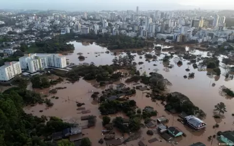 Cicl�n deja m�s de 340.000 personas damnificadas en Brasil