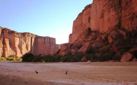 Turismo: Catamarca, La Rioja y San Juan, paisajes cuyanos con los Andes de fondo