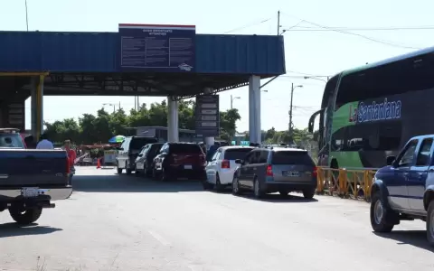 Interior y Migraciones trabajan en un centro de control integrado fronterizo
