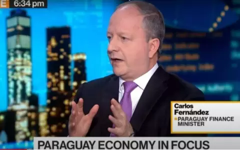 Ministro contempla deuda m�s cara y a menor plazo en emisi�n soberana 2024