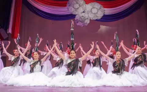 Danza: Homenaje a la maestra Mamacha Duarte en el Teatro Municipal