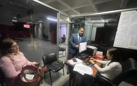 Denuncian entrega irregular y abandono de equipos biom�dicos en predio de IPS