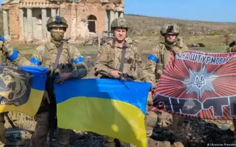 Zelenski confirma liberaci�n de ciudades cercanas a Bajmut