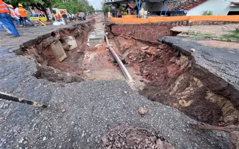 MOPC promete reparar para el lunes zona afectada por raudales en acceso a la Costanera Sur