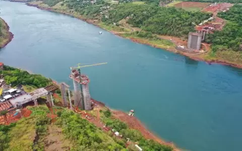 Peaje en hidrov�a genera USD 50 millones en log�stica naviera en Paraguay