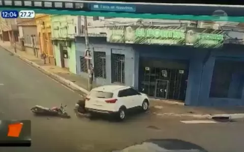 Realiz� un giro imprudente y mat� a un motociclista en el microcentro de Asunci�n