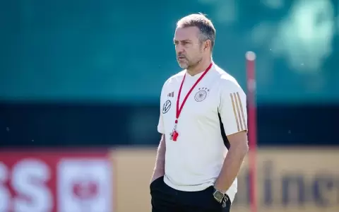 Selecci�n alemana despide a Flick