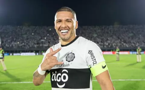 Albirroja: tres convocados de Olimpia y tres de Libertad