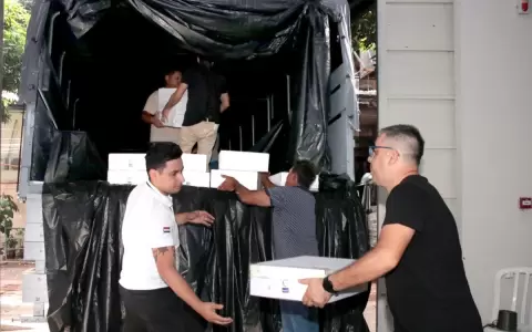 Desde hoy parten los maletines y m�quinas de votaci�n para las elecciones municipales