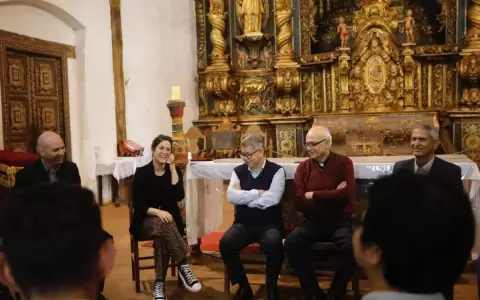 Visita t�cnica de la ministra de Cultura a la iglesia de Yaguar�n
