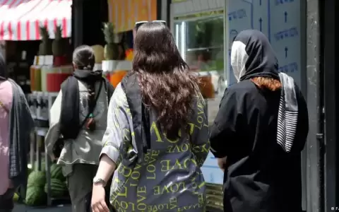 Ir�n: ley refuerza sanciones para mujeres que no usen velo