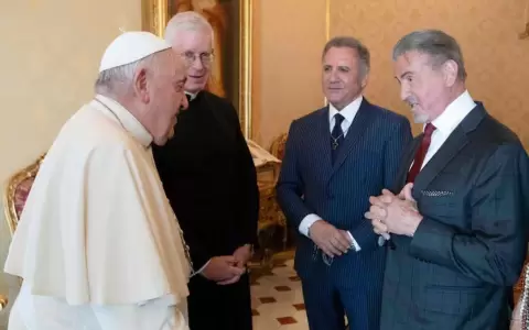 El papa recibi� en el Vaticano a Sylvester Stallone