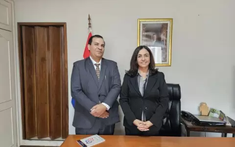 Pe�a designa nuevo titular de Pol�ticas Ling��sticas