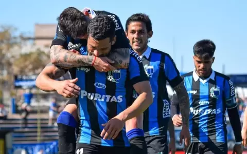 El golazo de Miguel Samudio en la victoria de Liverpool