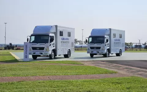 Hyundai y Automotor entregaron a Salud cl�nicas m�viles para diagn�stico general de la poblaci�n