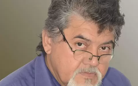 Moncho Azuaga, ganador del Premio Nacional de Literatura 2023