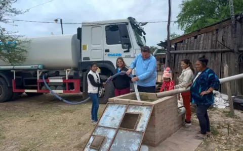 Unos 422.000 litros de agua potable llegaron al Chaco