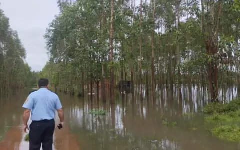 Ministro de la SEN admite no tener recursos para asistir a afectados por inundaciones
