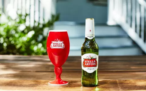 Stella Artois presenta una innovadora campa�a publicitaria: �El servido perfecto�