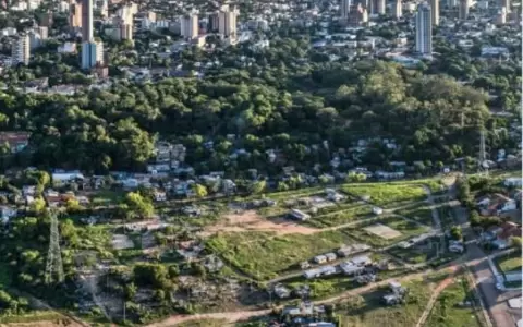 Parque Caballero.