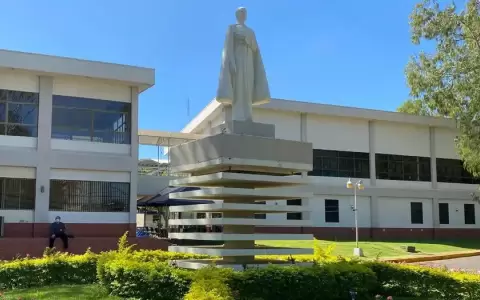 Ortega cierra y confisca a frailes franciscanos en Nicaragua