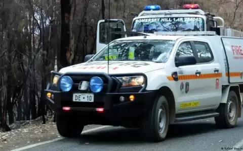 Decenas de incendios arden sin control en Australia