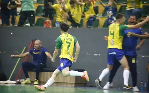 Mallorqu�n, Paranaense, Franco y Oviedo son los semifinalistas