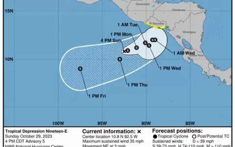 El Salvador en alerta ante llegada de depresi�n tropical