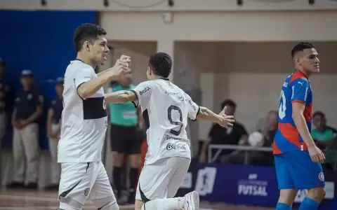 Olimpia vence a Cerro Porte�o en la final de ida por el t�tulo absoluto