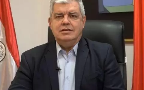 Interior dice que si hay orden de desalojo en tierras de la FF. AA se aplicar�n "sea a quien sea"