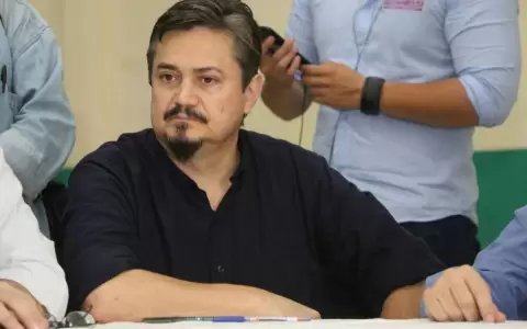 Camacho renuncia como titular del PEN tras esc�ndalo