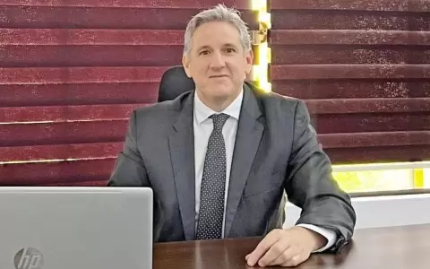 Banco y aseguradora con calificaci�n A