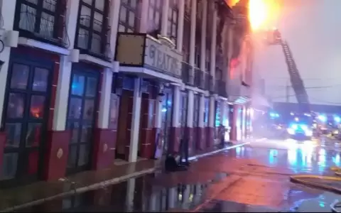 Trece personas mueren en incendio de una discoteca en Espa�a
