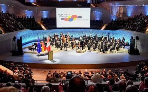 Alemania conmemora el 33 aniversario de su reunificaci�n