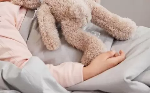 Ni�a de casi 4 a�os habr�a sido apu�alada por su padre y tuvo que ser intervenida
