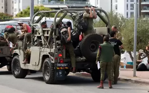 Israel llama a filas a 300.000 reservistas en 48 horas