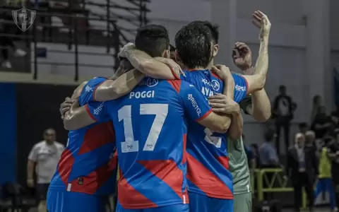 Los due�os del futsal: Cerro Porte�o, otra vez campe�n absoluto