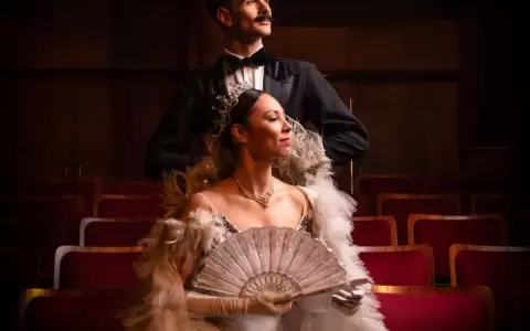 Ballet: sube a escena "La viuda alegre"