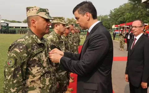 Pe�a presidi� acto de conmemoraci�n por el D�a de la Infanter�a