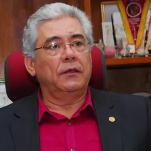 Froil�n Peralta se entreg� para cumplir condena de tres a�os de c�rcel