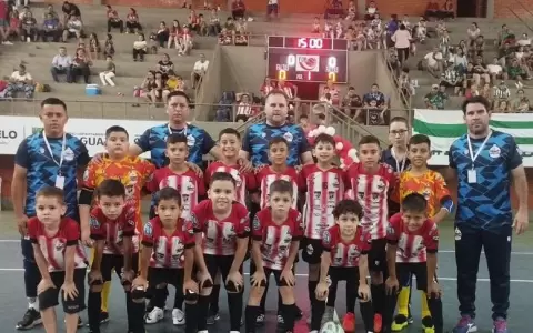 Coronel Oviedo y Ayolas lideran en el Campeonato Nacional C9