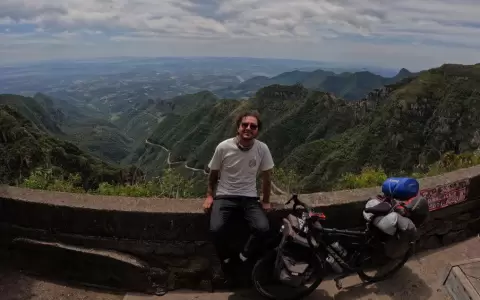�Ah�ta aju�: viajando hace dos meses en bicicleta y viviendo m�s con menos