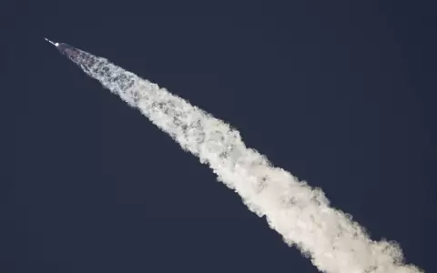 Musk lleg� mucho m�s lejos con el cohete m�s grande de la historia, pero tuvo que destruirlo en el aire